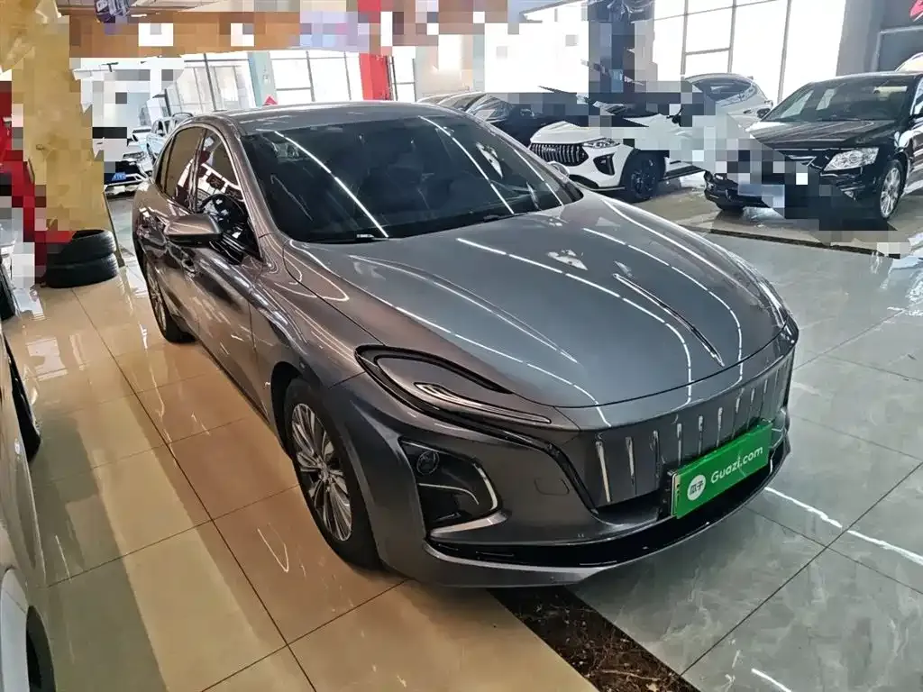 Hongqi E-QM5 — фото 4