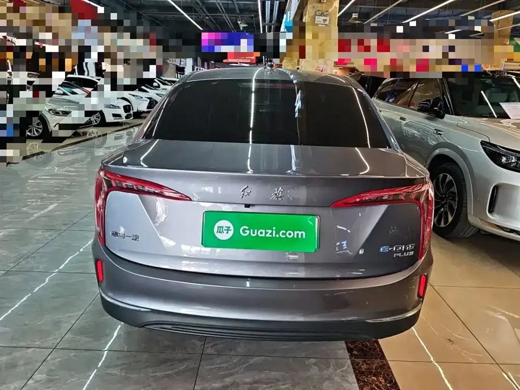 Hongqi E-QM5 — фото 6