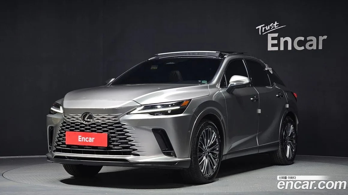 Lexus RX — фото 1