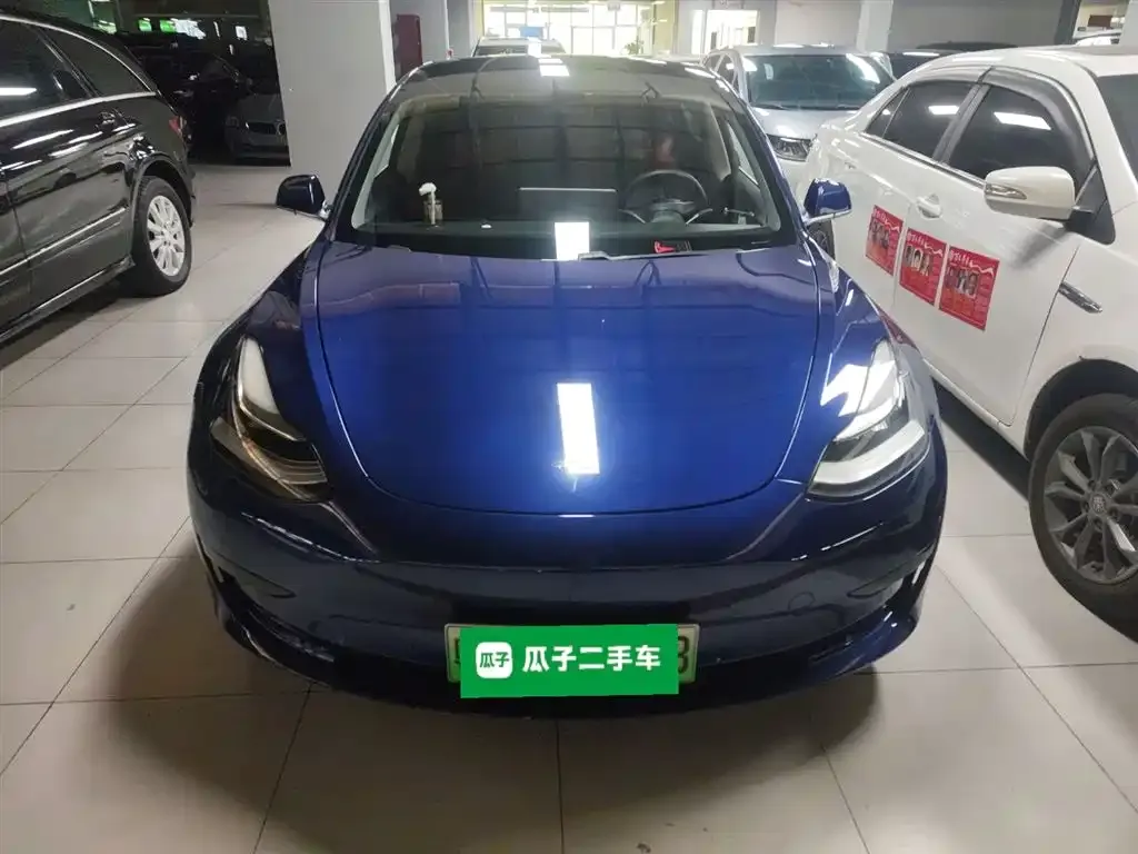Tesla Model 3 — фото 3