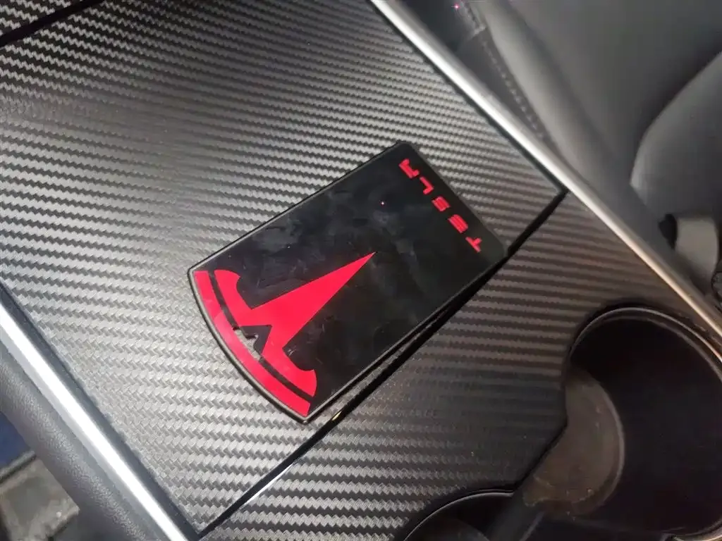 Tesla Model 3 — фото 7