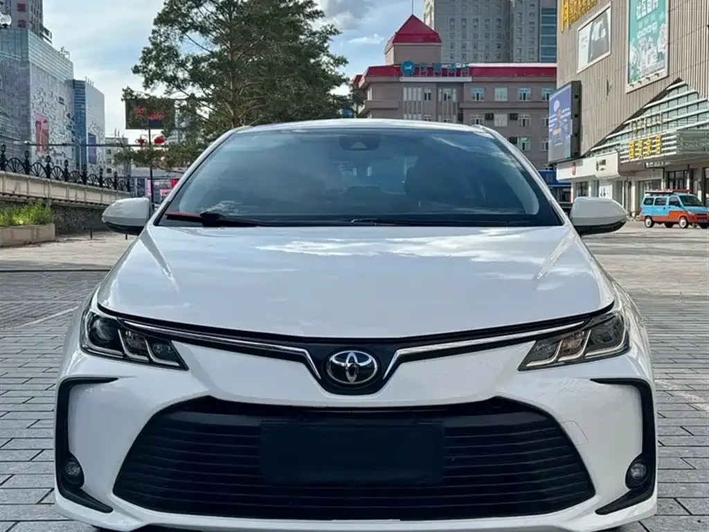 Toyota Corolla — фото 3