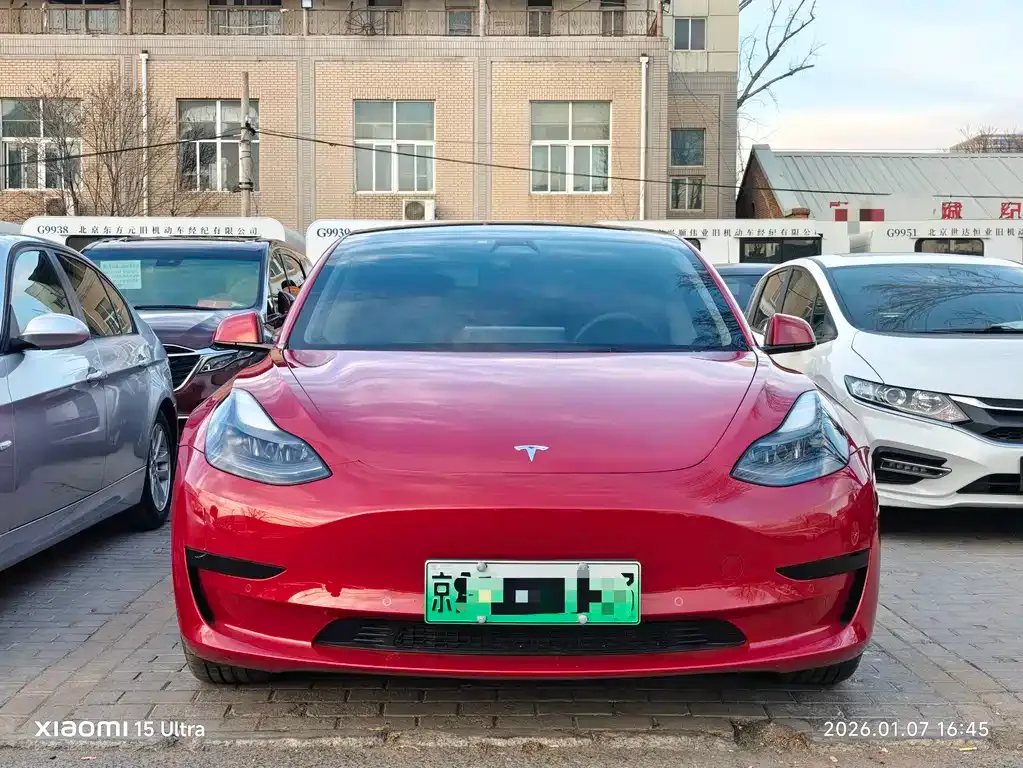 Tesla Model 3 — фото 5