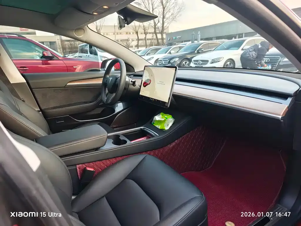 Tesla Model 3 — фото 2