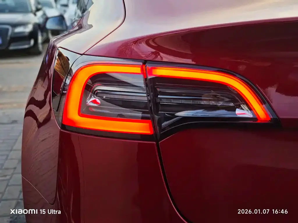 Tesla Model 3 — фото 6