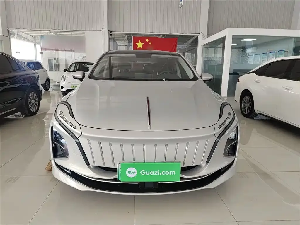 Hongqi E-QM5 — фото 10