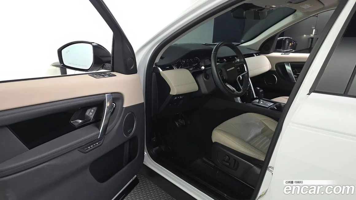 Land Rover Discovery Sport — фото 10