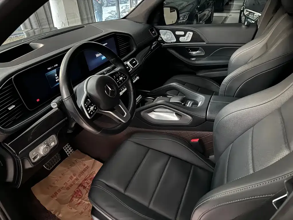 Mercedes-Benz GLS — фото 8