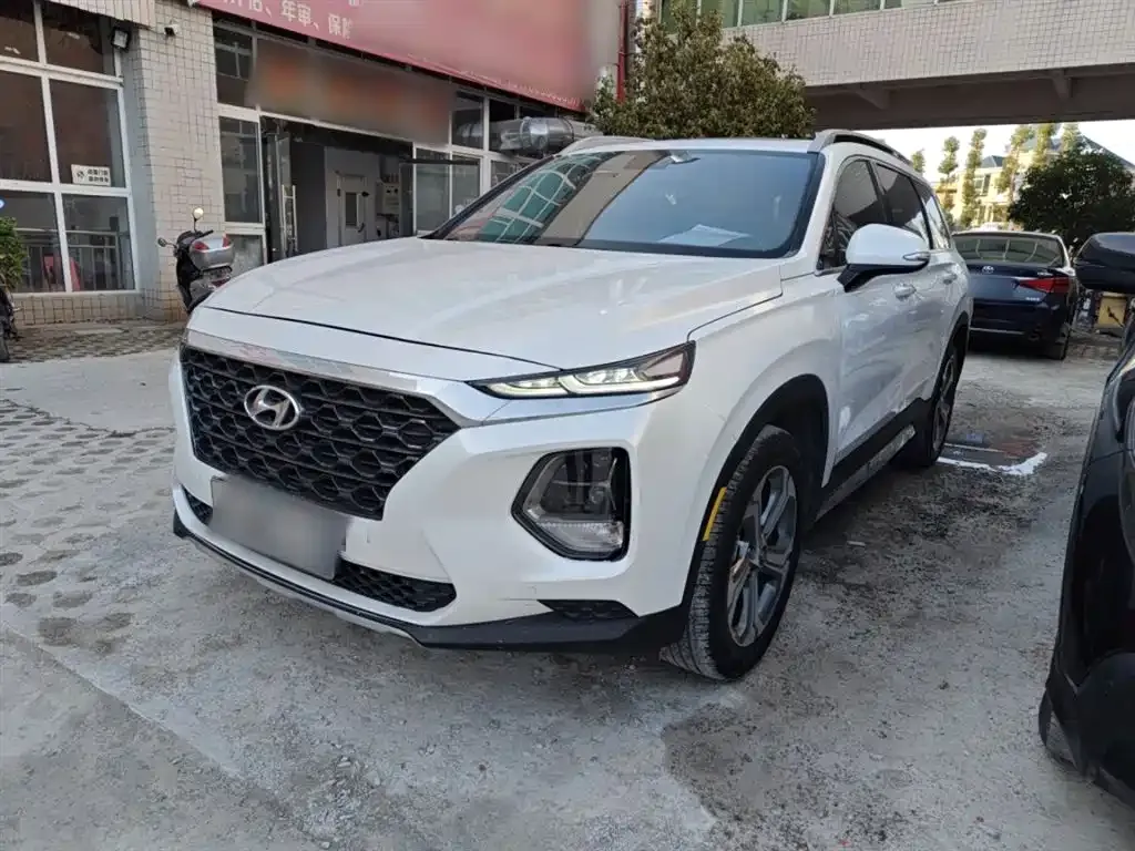 Hyundai Santa Fe — фото 1