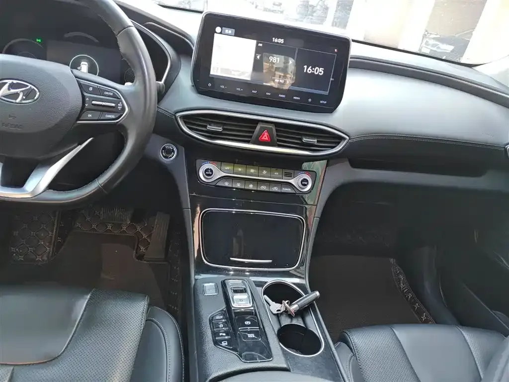 Hyundai Santa Fe — фото 2
