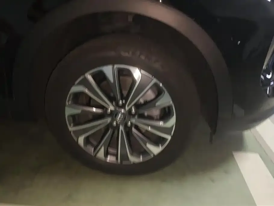 Buick Envision Plus — фото 6