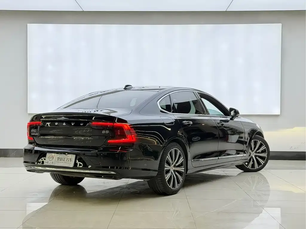 Volvo S90 — фото 3