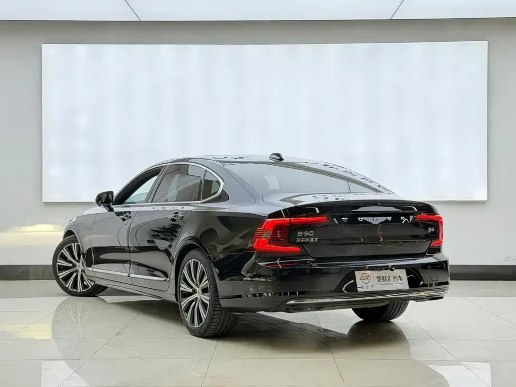 Volvo S90 — фото 4