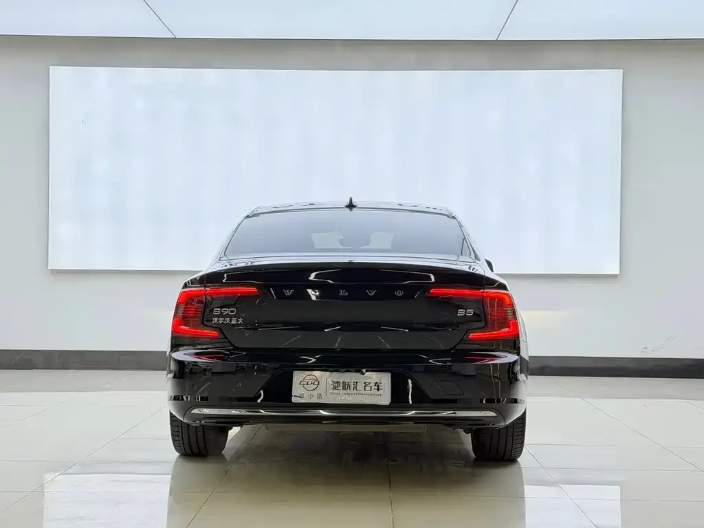 Volvo S90 — фото 2