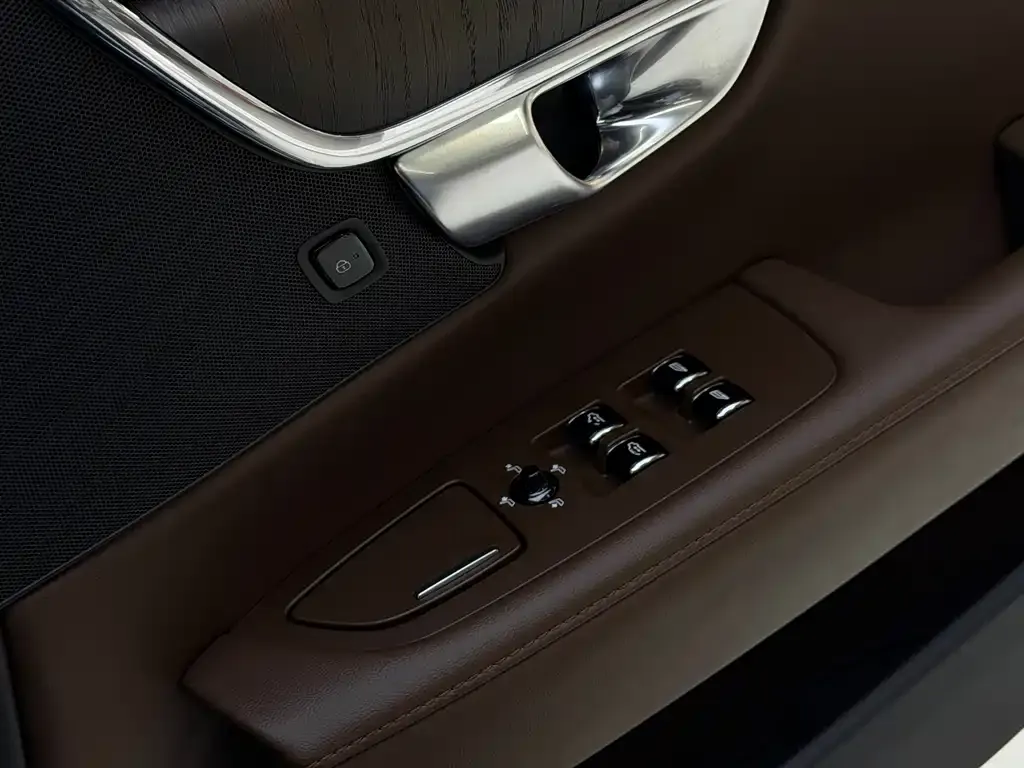 Volvo S90 — фото 10