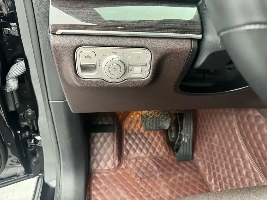 Mercedes-Benz GLE — фото 10