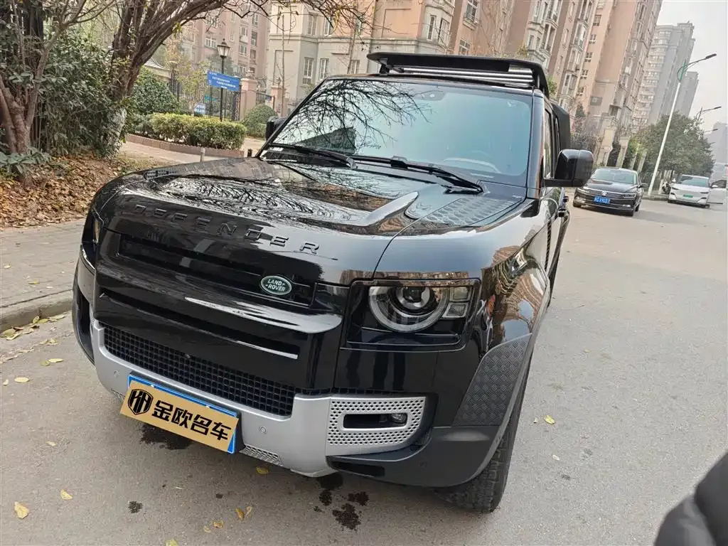 Land Rover Defender — фото 1