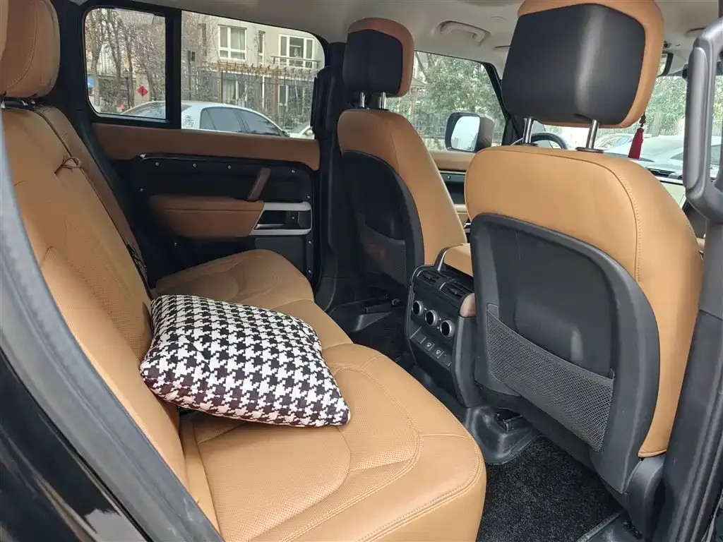 Land Rover Defender — фото 4