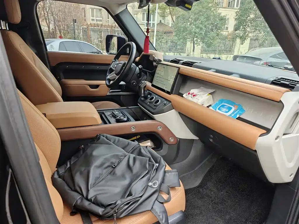 Land Rover Defender — фото 10
