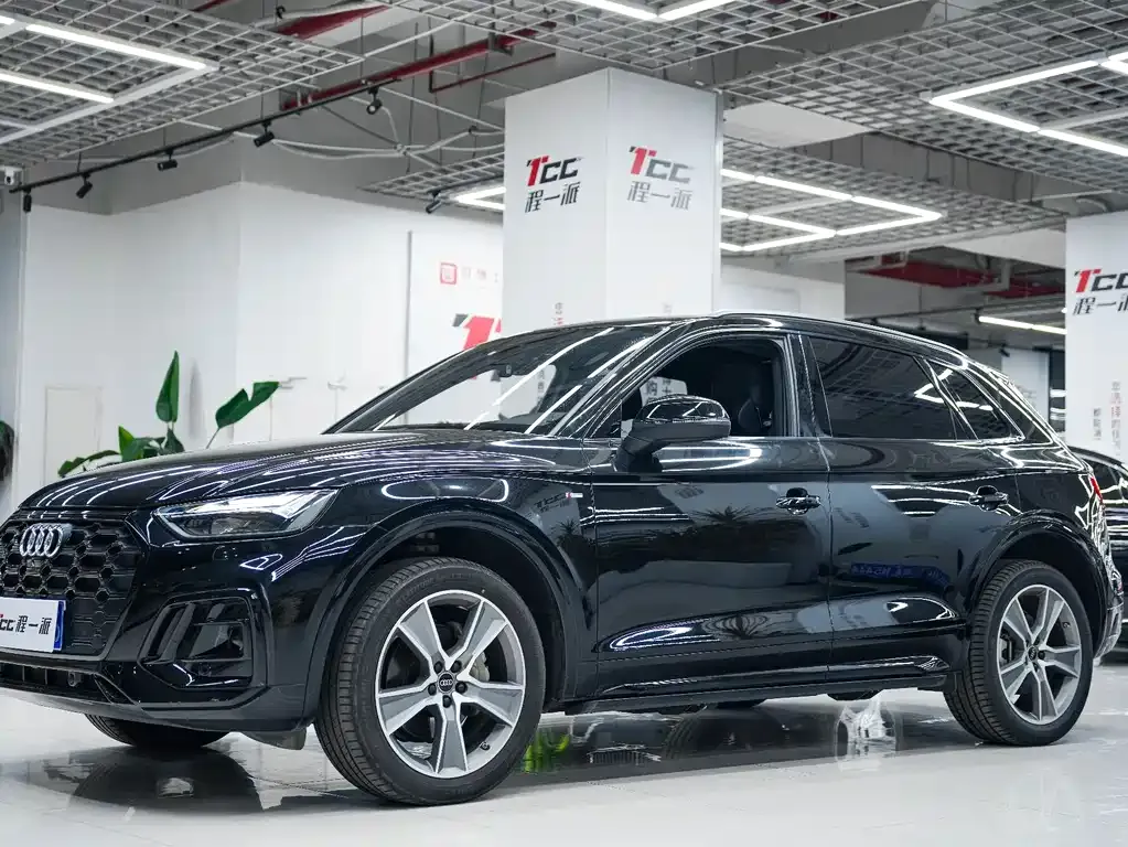 Audi Q5L — фото 3