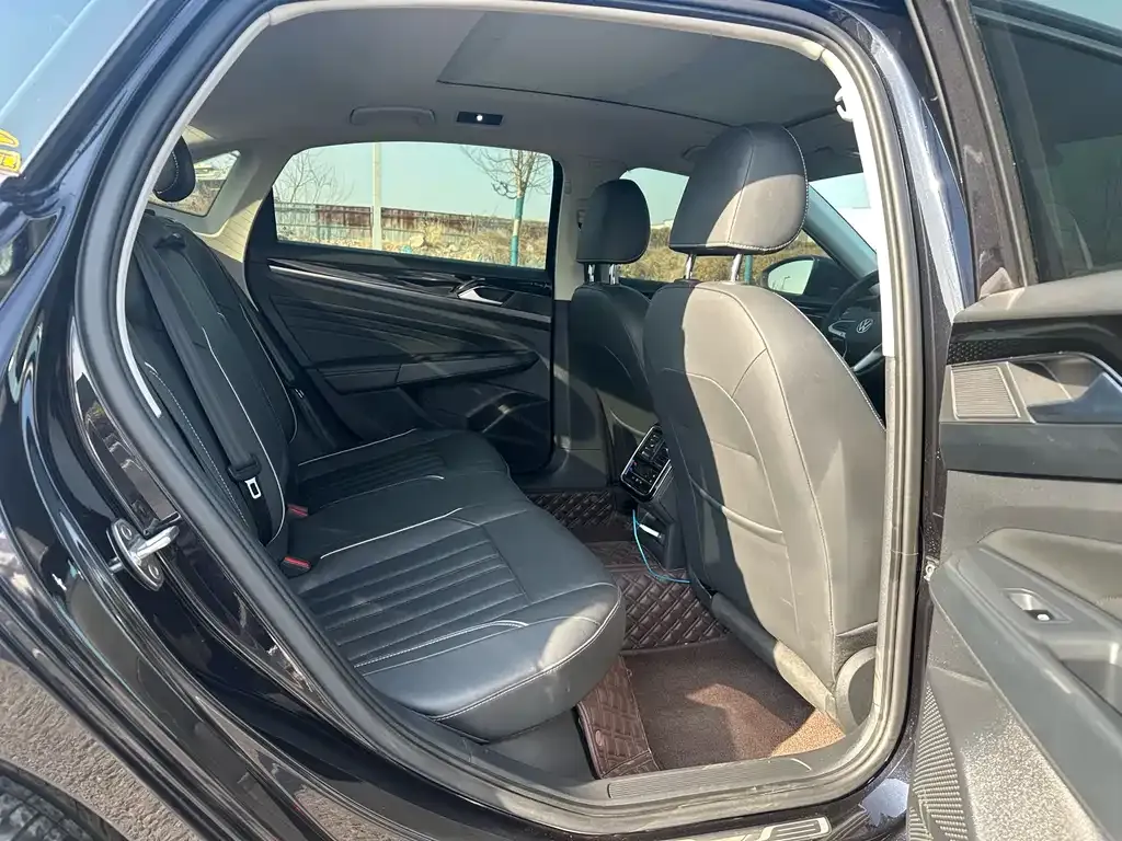 Volkswagen Passat — фото 4