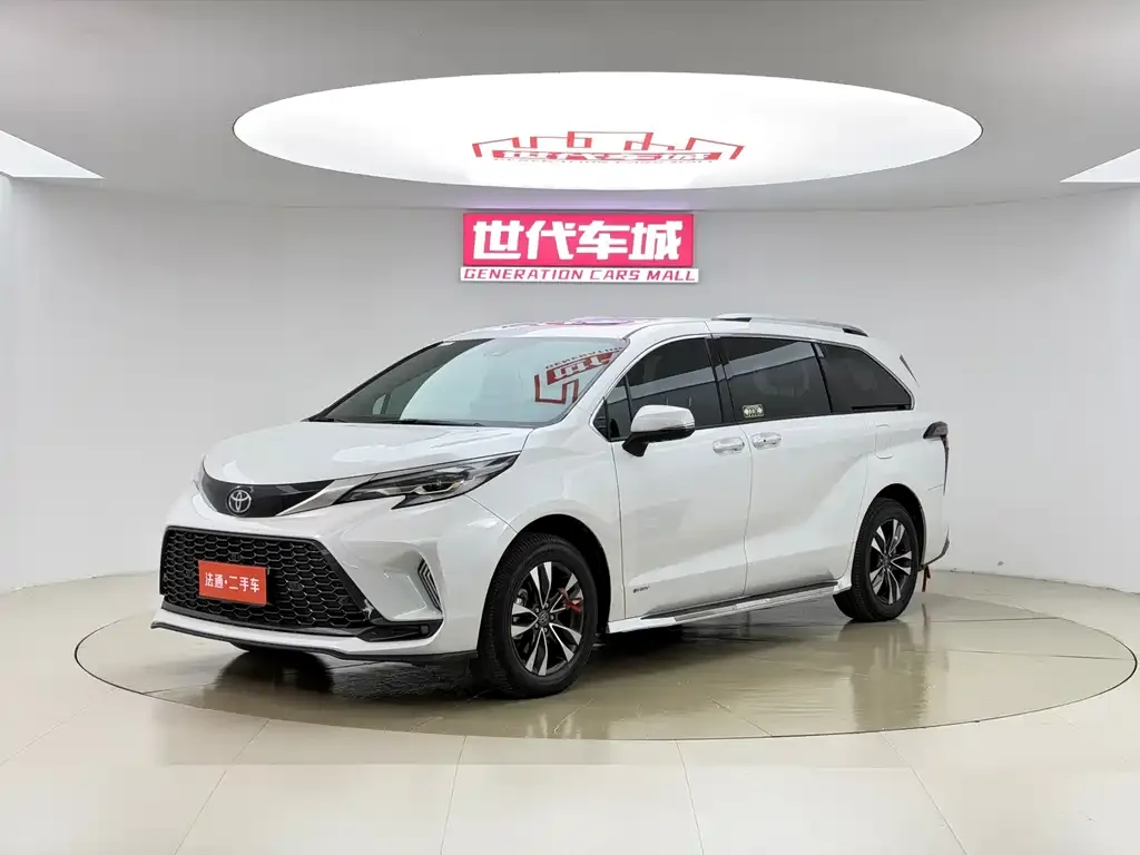 Toyota Granvia — фото 1
