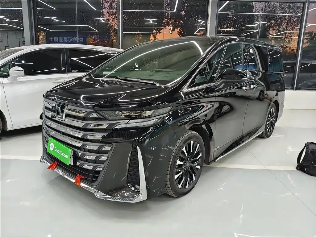 Toyota Vellfire — фото 9