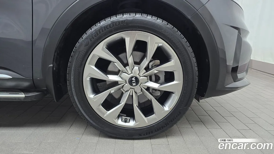 Kia Sorento — фото 5