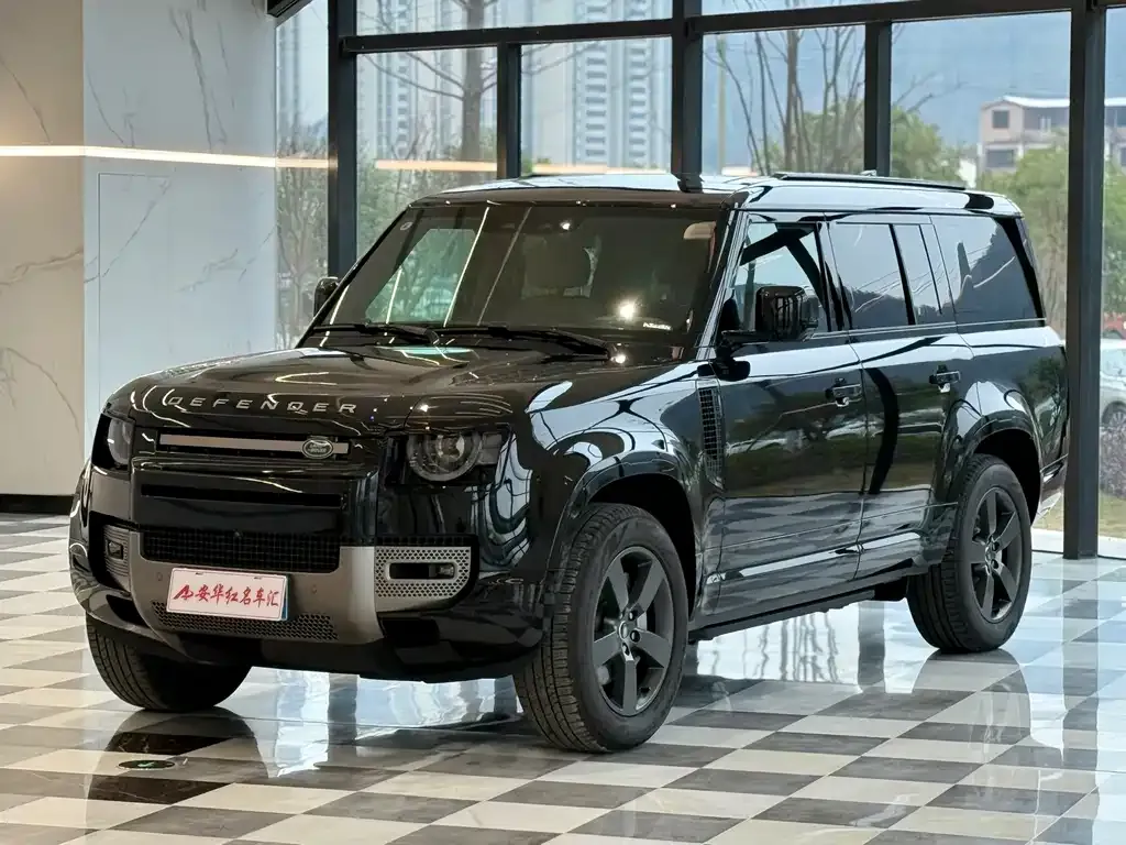 Land Rover Defender — фото 1