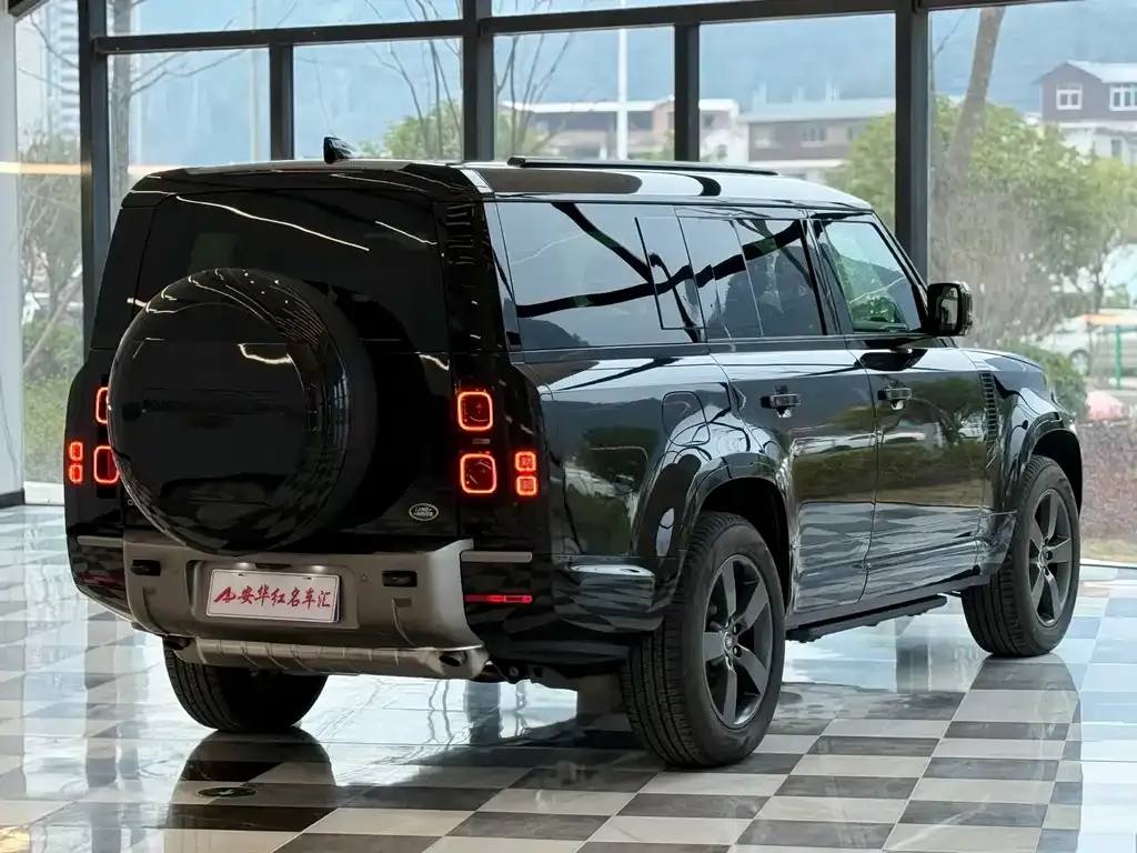 Land Rover Defender — фото 3
