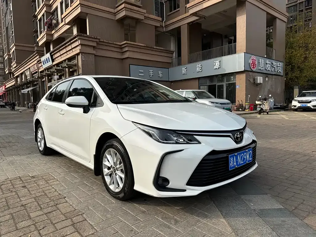 Toyota Corolla — фото 3