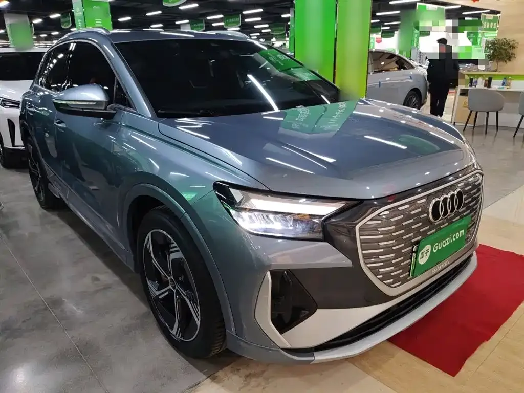 Audi Q4 e-tron — фото 4