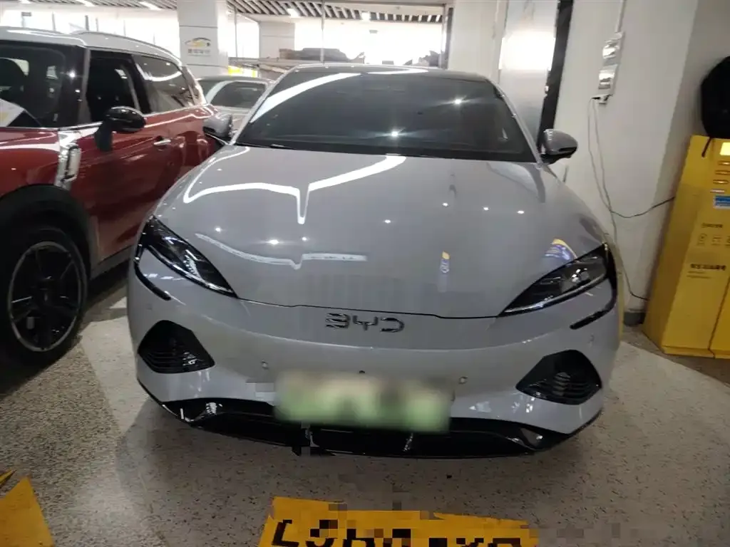 BYD Seal — фото 3