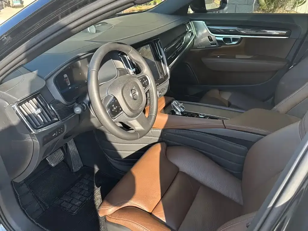 Volvo S90 — фото 2