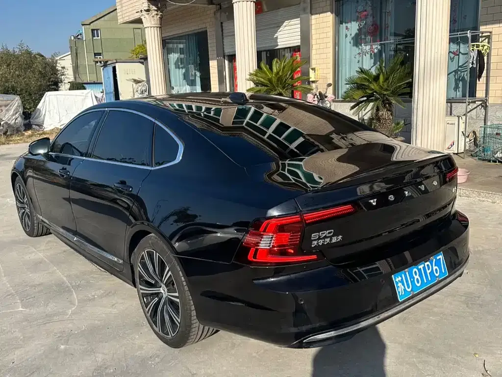 Volvo S90 — фото 8