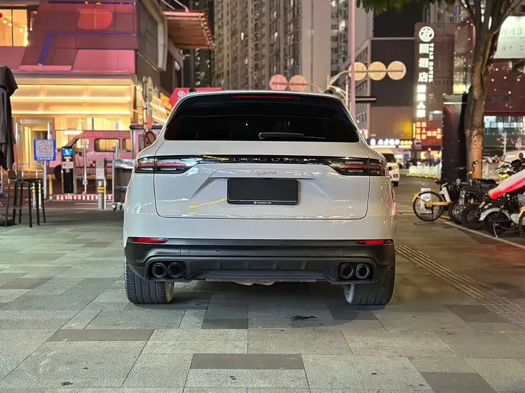 Porsche Cayenne — фото 6