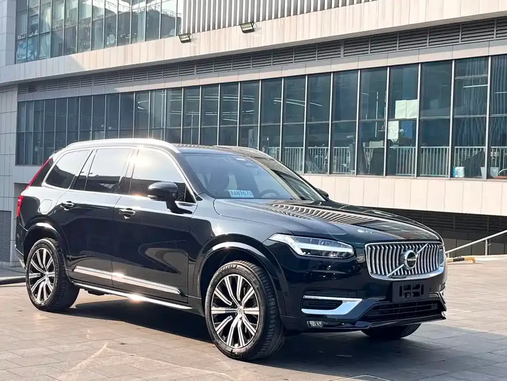 Volvo XC90 — фото 8