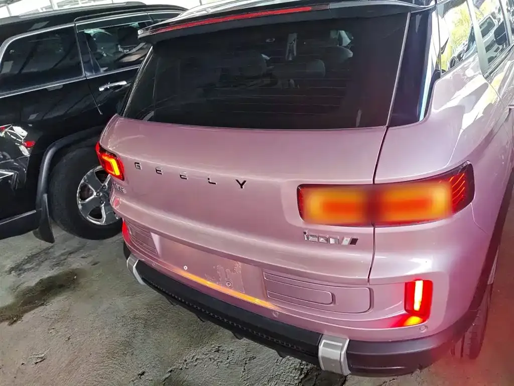 Geely Icon — фото 6