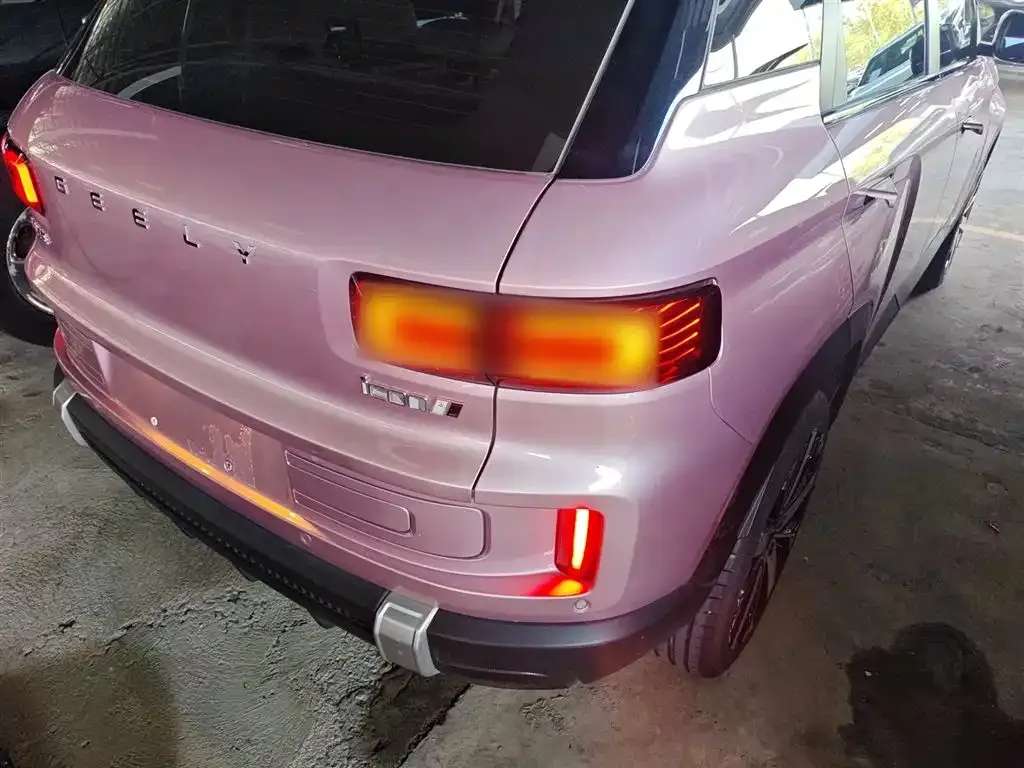 Geely Icon — фото 8
