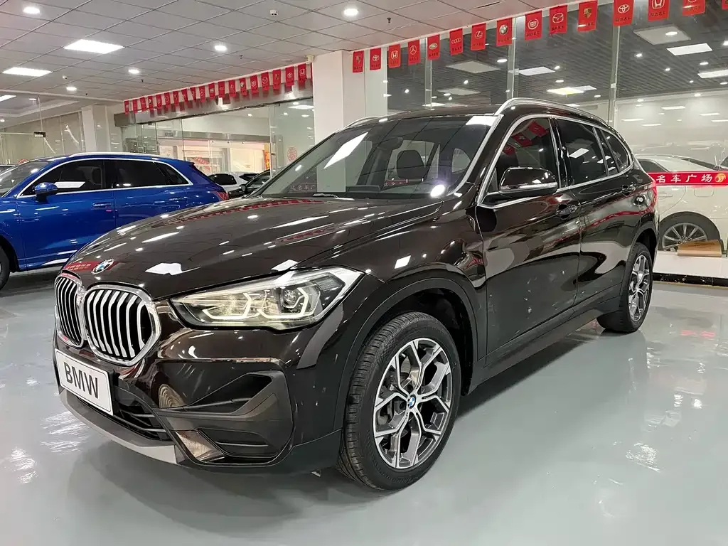 BMW X1 — фото 1