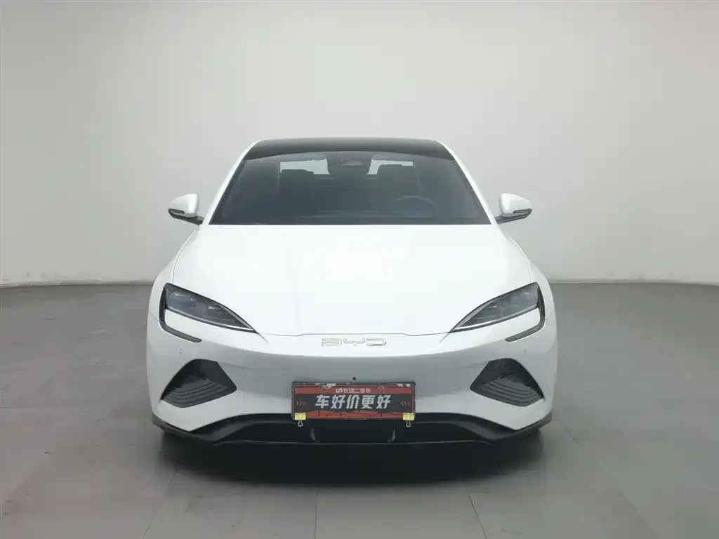 BYD Seal — фото 6