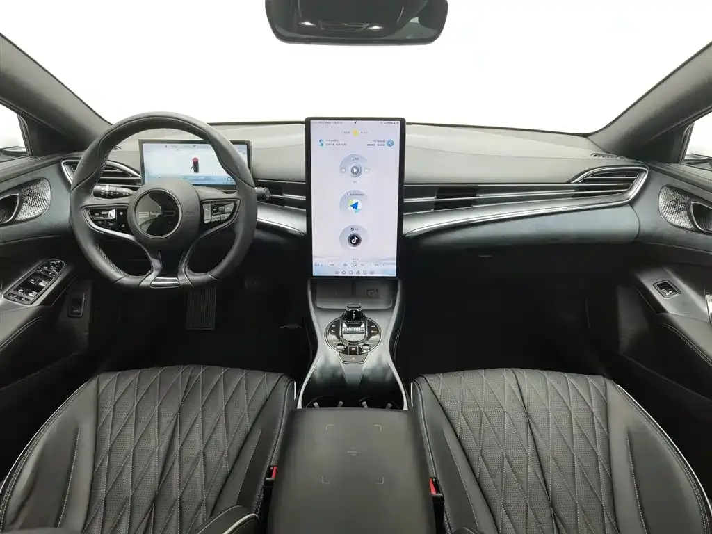 BYD Seal — фото 9