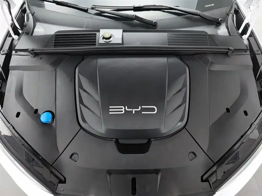 BYD Seal — фото 8