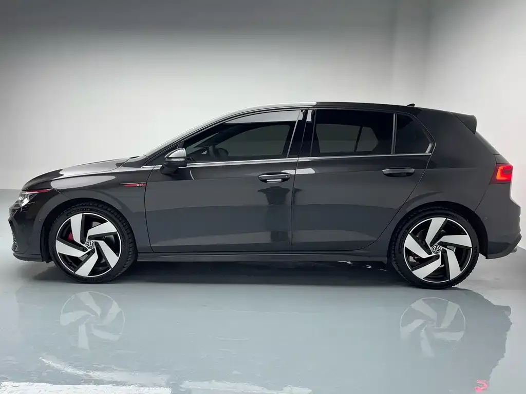 Volkswagen Golf GTI — фото 6