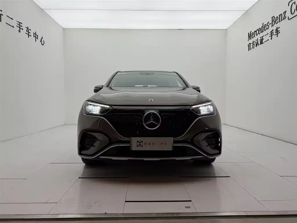 Mercedes-Benz EQE SUV — фото 2