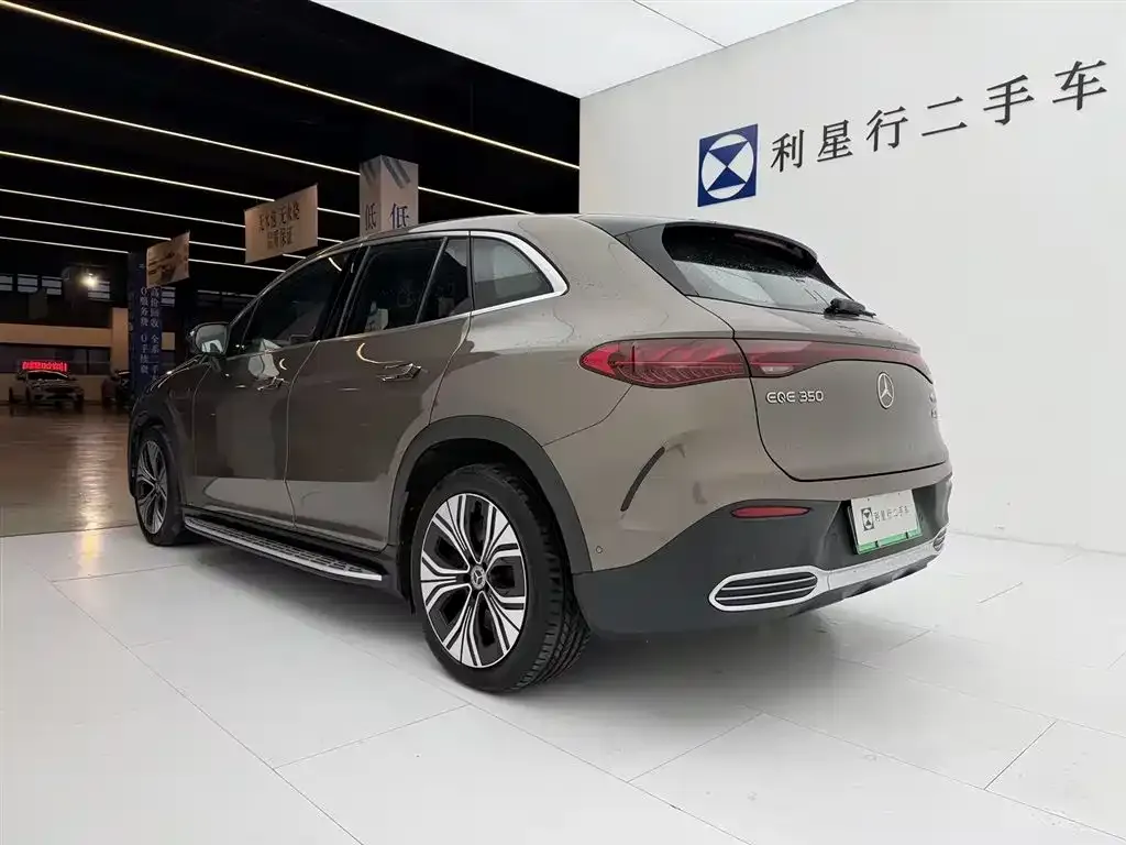 Mercedes-Benz EQE SUV — фото 3