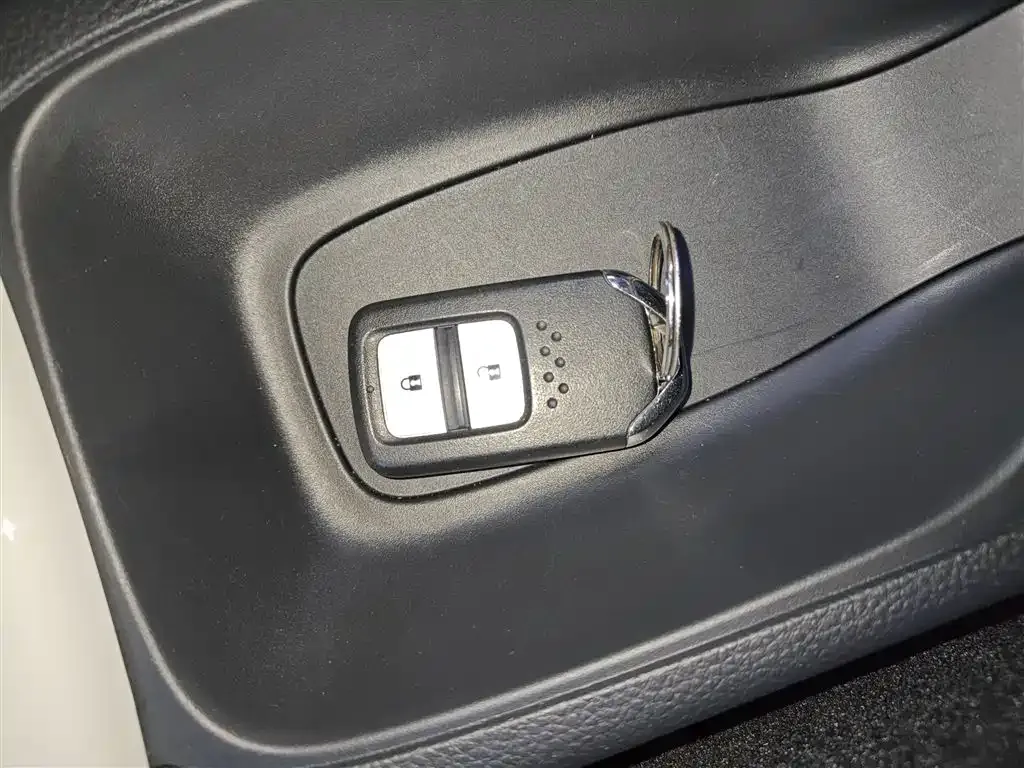 Honda Fit — фото 9
