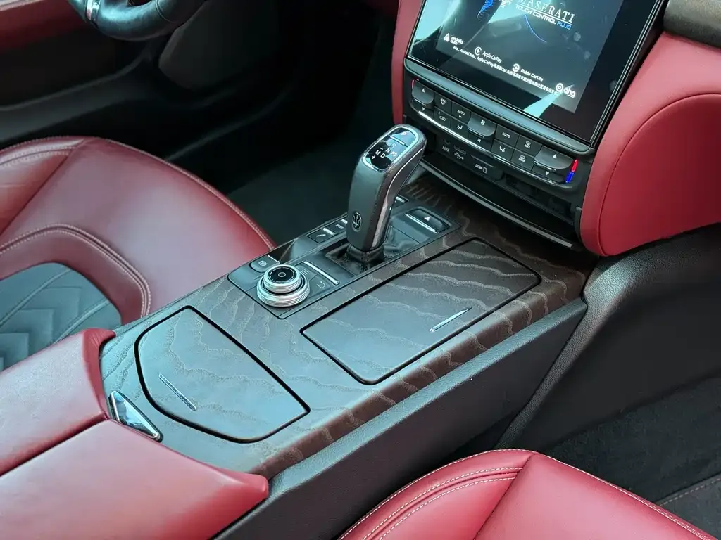 Maserati Quattroporte — фото 3