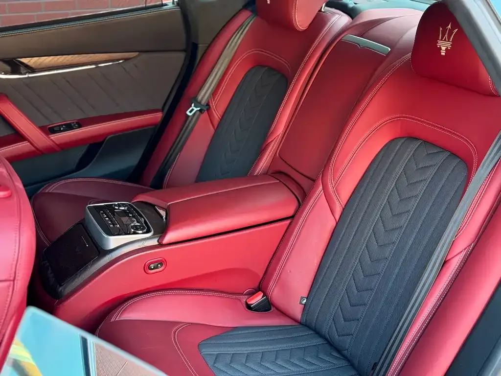 Maserati Quattroporte — фото 8