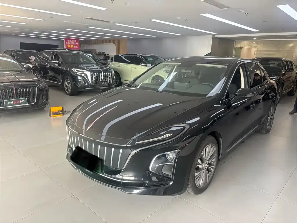 Hongqi E-QM5 — фото 1